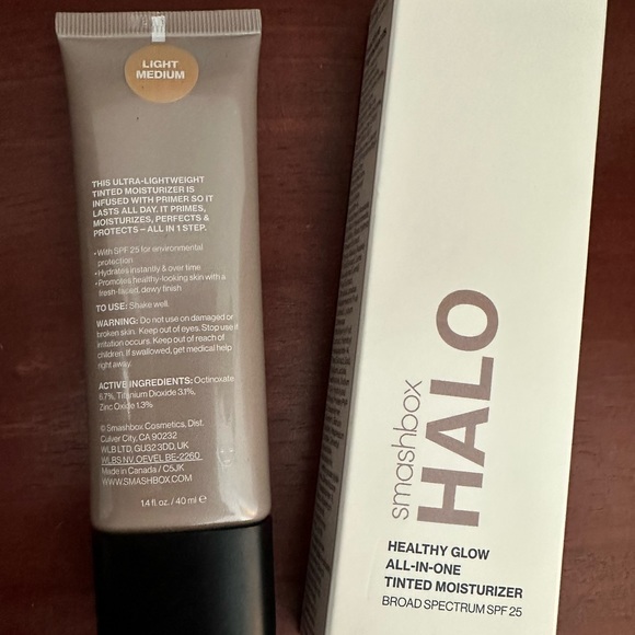 Smashbox Halo Light Medium Tinted Moisturizer SPF 25 - Picture 2 of 6